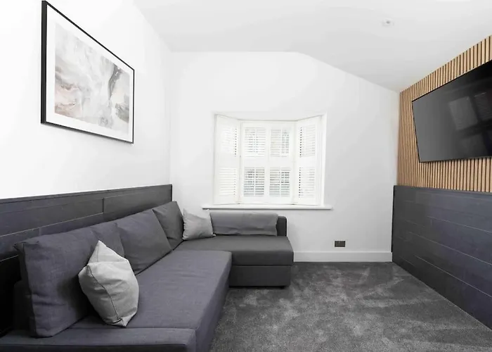 Stunning New Fully Renovated Flat In Marazion