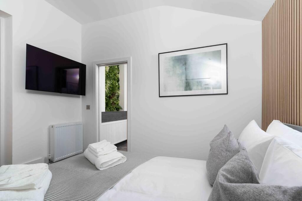 Apartment Stunning New Fully Renovated Flat In
