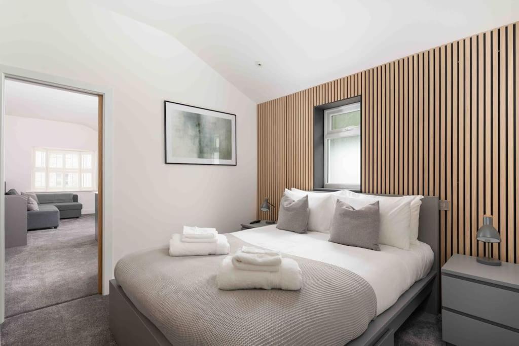 Apartment Stunning New Fully Renovated Flat In *