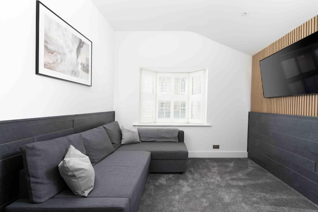 Apartment Stunning New Fully Renovated Flat In